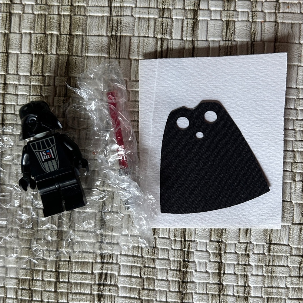 Lego Star Wars mini figures Luke & Darth Vader set  ~ EUC - Picture 3 of 3
